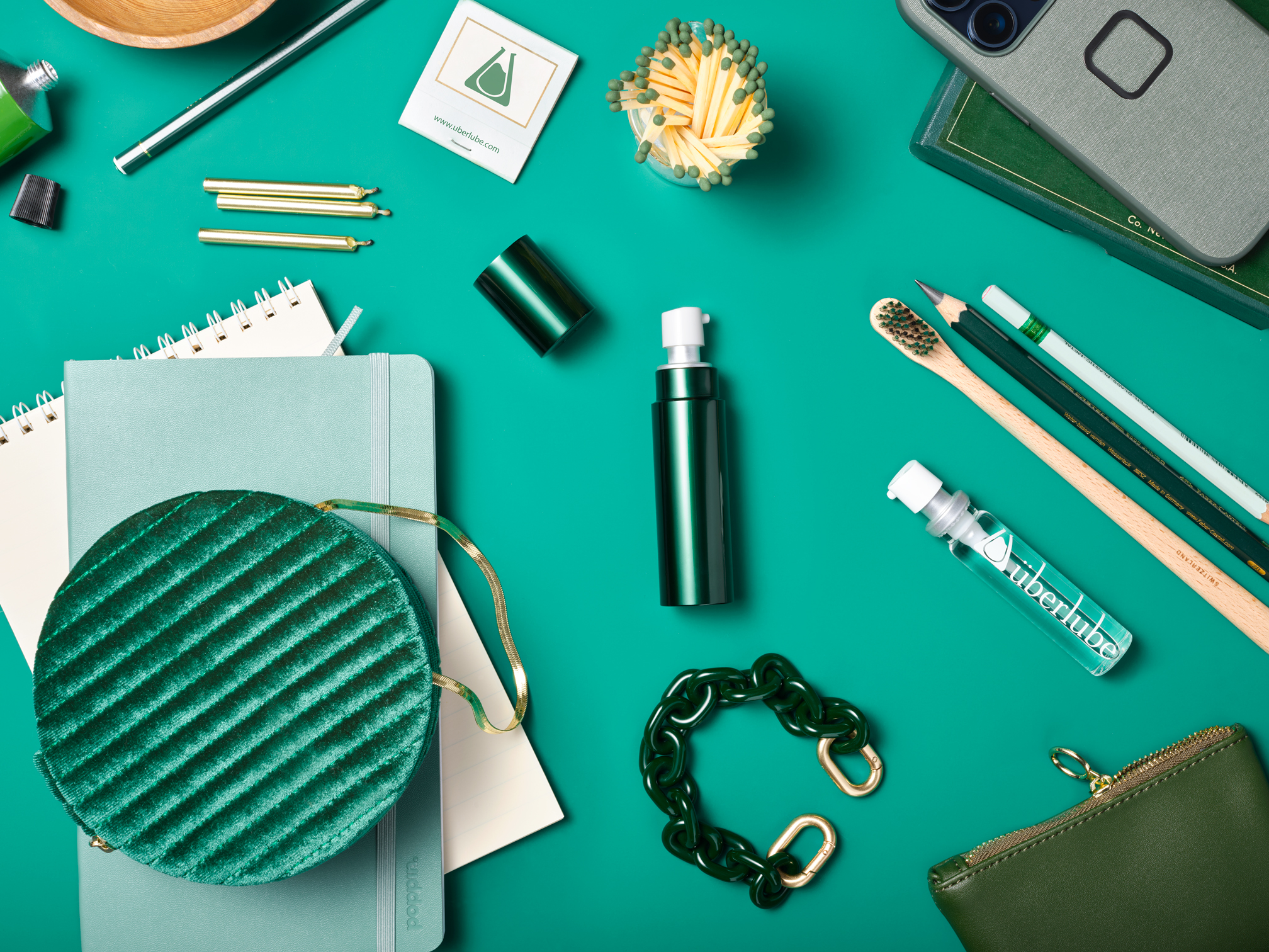 Uberlube Glijmiddel Siliconen - Good-To-Gogroen Velvet Chaise (15 ml)