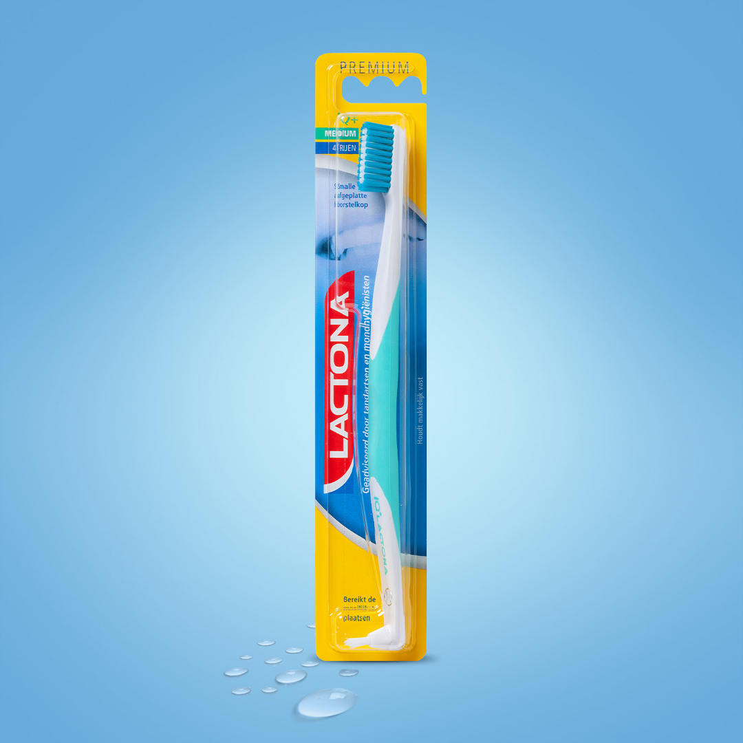 Lactona Tandenborstel IQ+ medium (1 stuk) - image 4